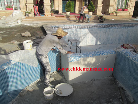 کاشیکاری استخر